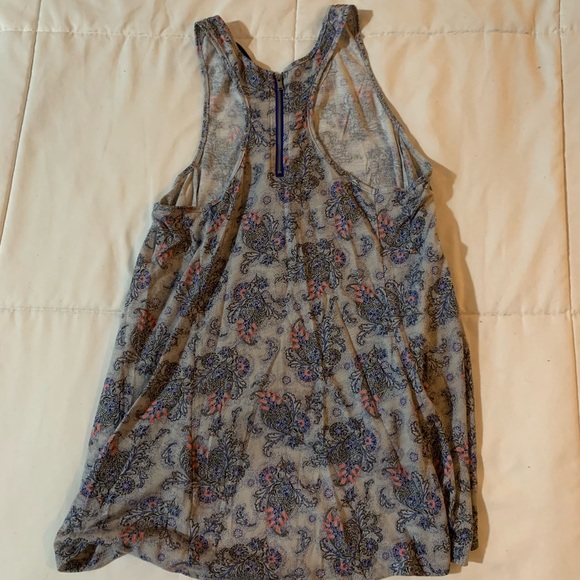American Eagle Racerback Tank With High Low - Picture 2 of 3
